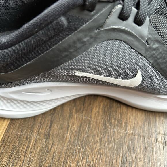 Nike Winflo 8 Black White Running Shoes Womens Size 8.5 DD9291-001 Lightweight - Picture 5 of 9